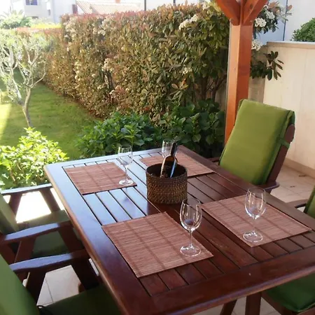 Ines 2 Apartamento *