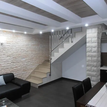 Ines 2 Apartment *